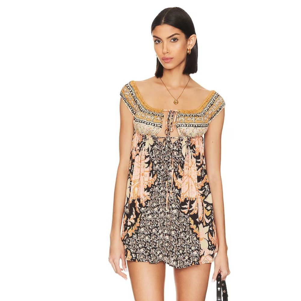 Boho Floral Short Dress in Peach and Black